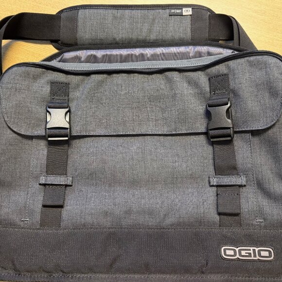 Ogio Laptop Messenger Bag - Picture 1 of 4